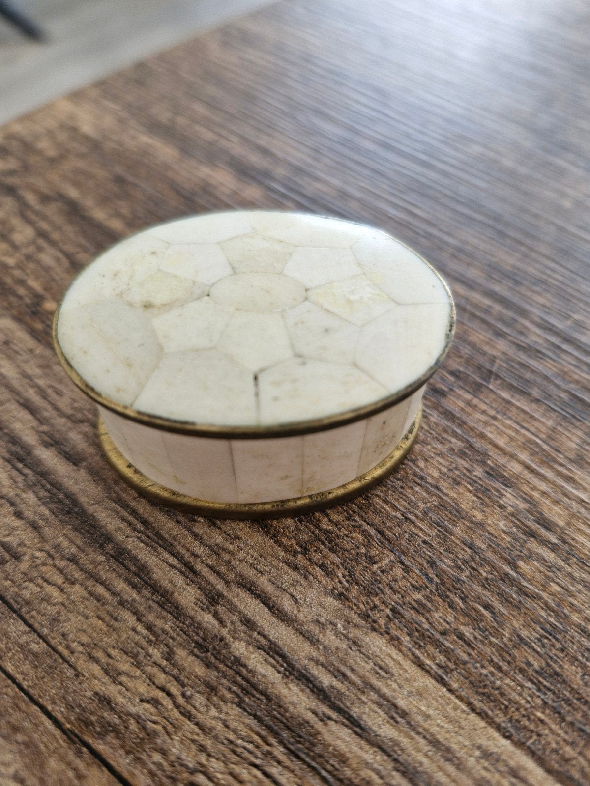 Messing Pillendoosje met inlay - ovaal ( 2), Antiek en Kunst, Ophalen of Verzenden