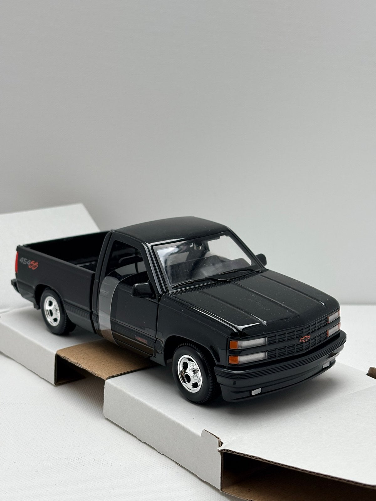 Maisto Special Edition 1993 Chevrolet 454 SS Pick-up, Hobby en Vrije tijd, Maisto, Auto, Nieuw, Ophalen of Verzenden