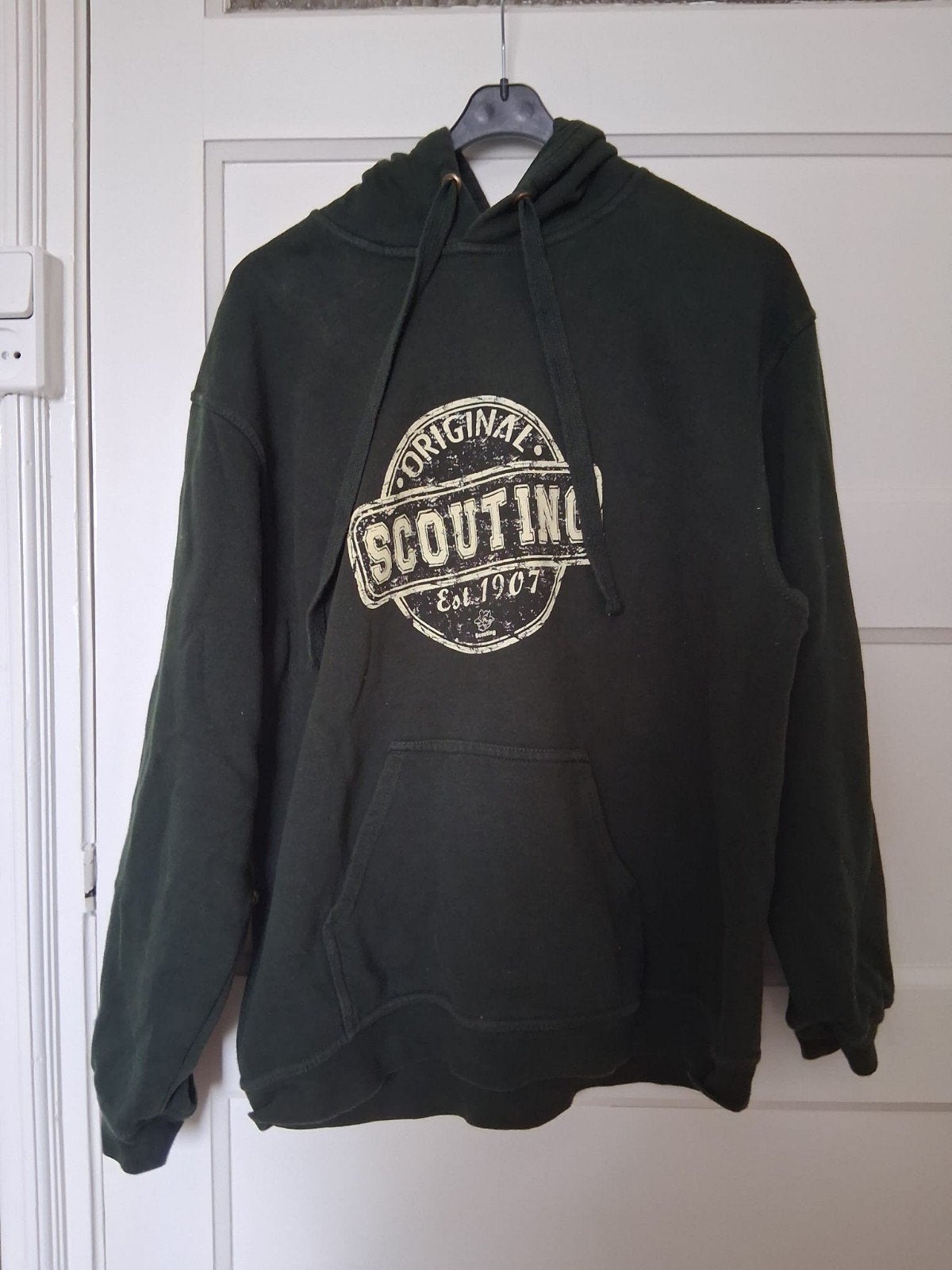 Donkergroene Scouting trui met capuchon - Maat L, Maat 52/54 (L), Logo Star, Ophalen of Verzenden, Gedragen