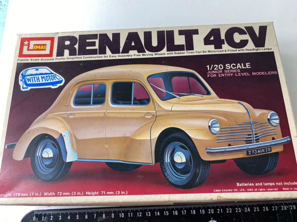 1:20 IMAI vintage bouwdoos Renault 4cv-motorized, Hobby en Vrije tijd, Modelbouw | Auto's en Voertuigen, Overige merken, Auto