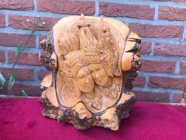 Balinees echtpaar, handwerk uit krokodillenhout, Houtsnijwerk, Ophalen of Verzenden, Handgemaakt, Hout