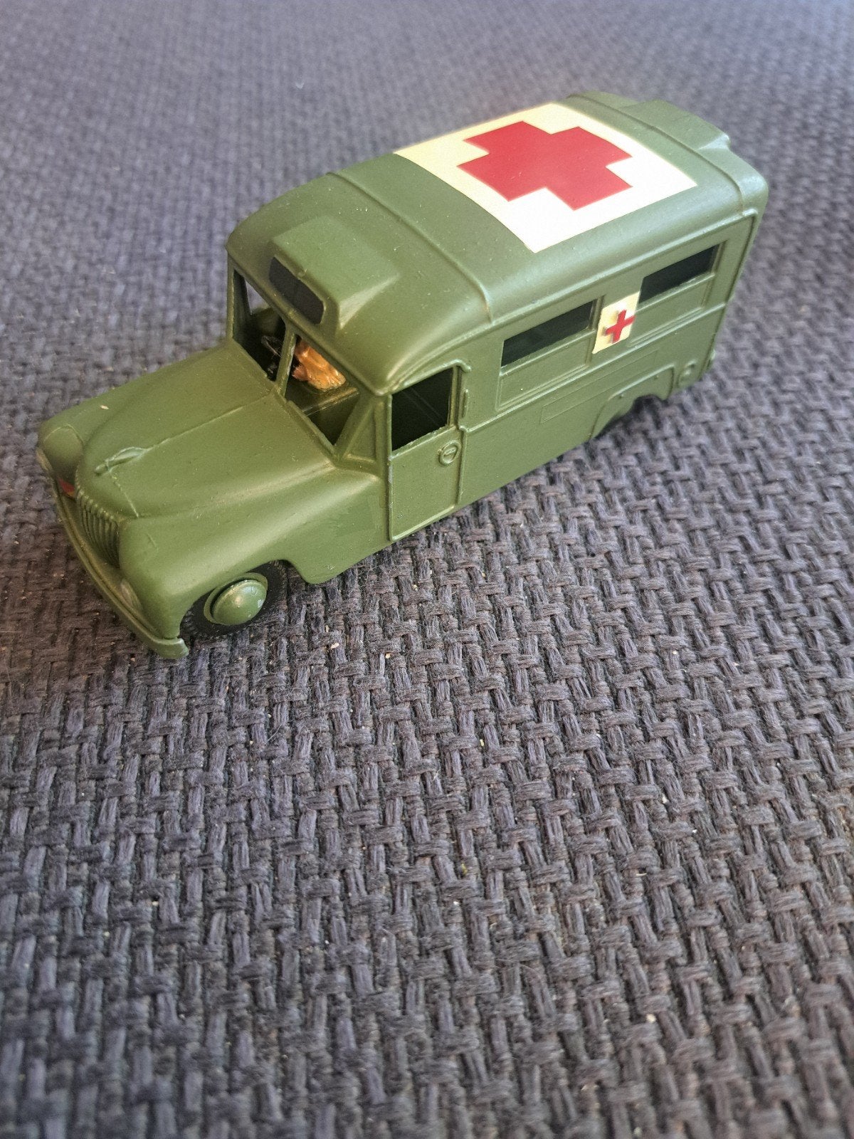 budgie toys model ambulance daimler met chauffeur, Ophalen of Verzenden