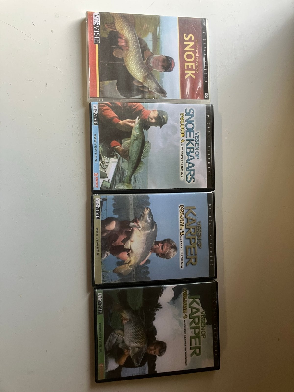 DVD's Vissen op Snoek, Snoekbaars en Karper - Visvisie Colle, Cd's en Dvd's, Gebruikt, Alle leeftijden, Nederlands, Inclusief doosje