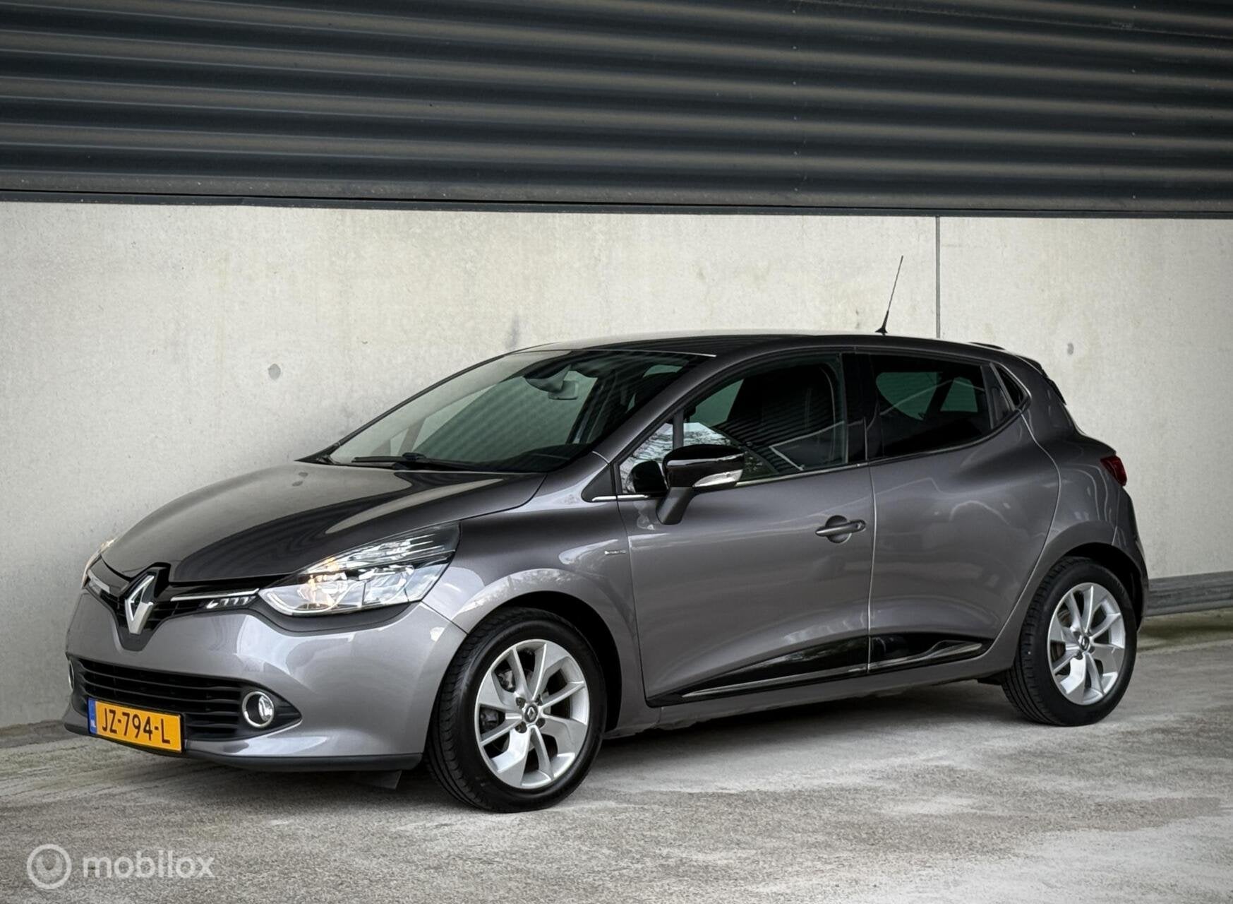 Renault Clio 0.9 TCe Limited|1E EIG|CRUISE|PDC|NAVI|