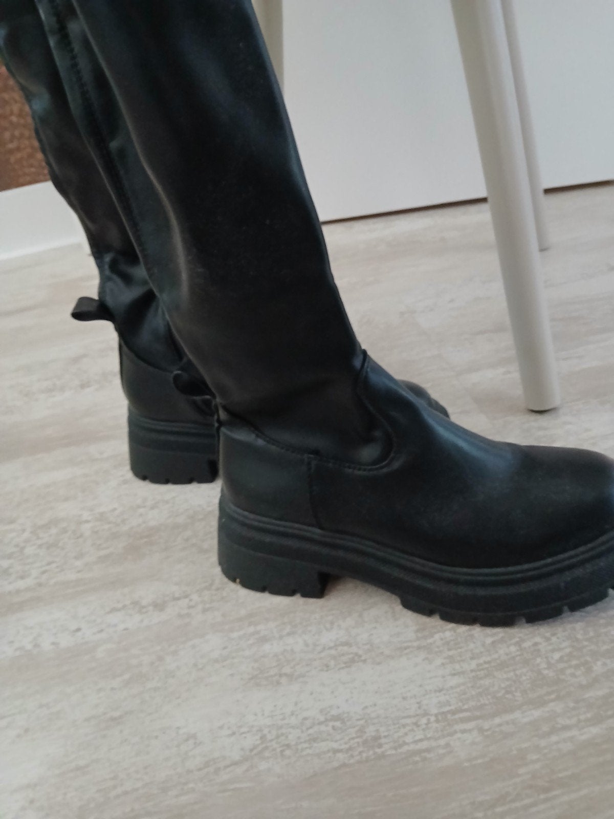 Zwarte knielaarzen - Zo goed als nieuw, Kleding | Dames, Schoenen, Ophalen