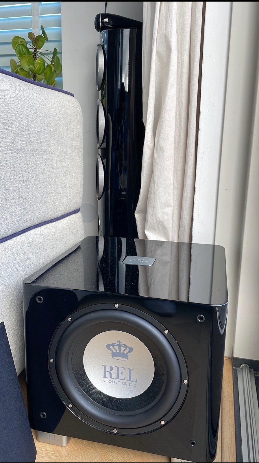 Rel t9x subwoofer (1,5 jaar  oud), Subwoofer, Zo goed als nieuw, Geschikt voor surround/home cinema, Ophalen