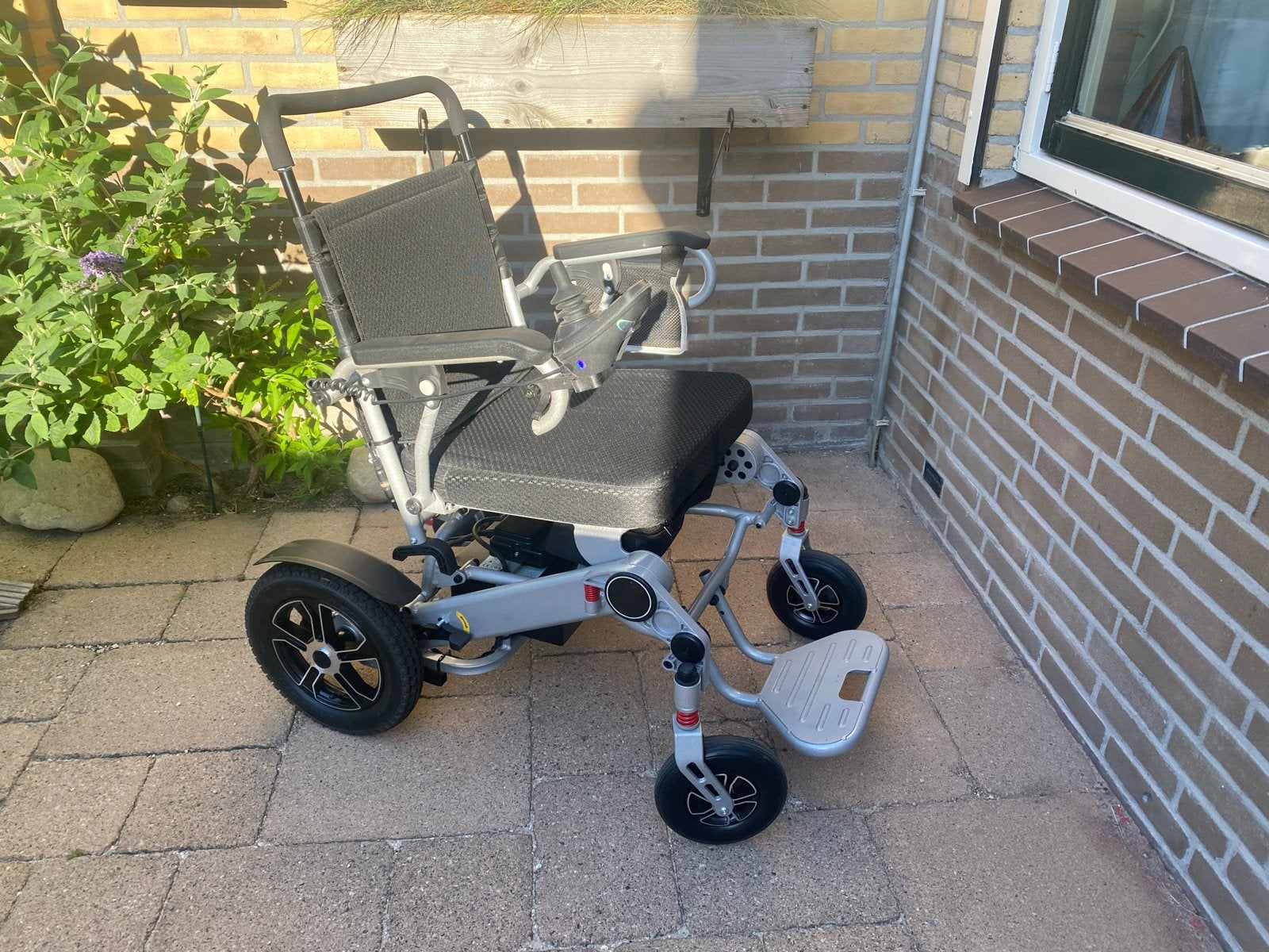 Electrische rolstoel vouwbaar, Ophalen, Zo goed als nieuw, Elektrische rolstoel