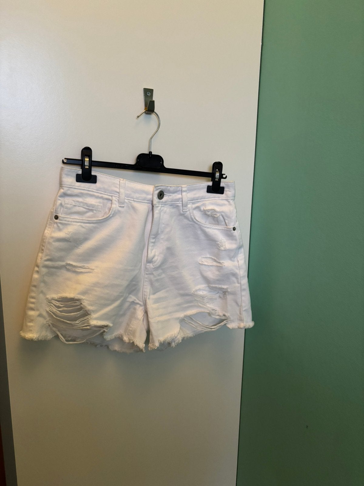 Witte korte broek met scheuren, Maat 38/40 (M), Kort, Wit, Nieuw