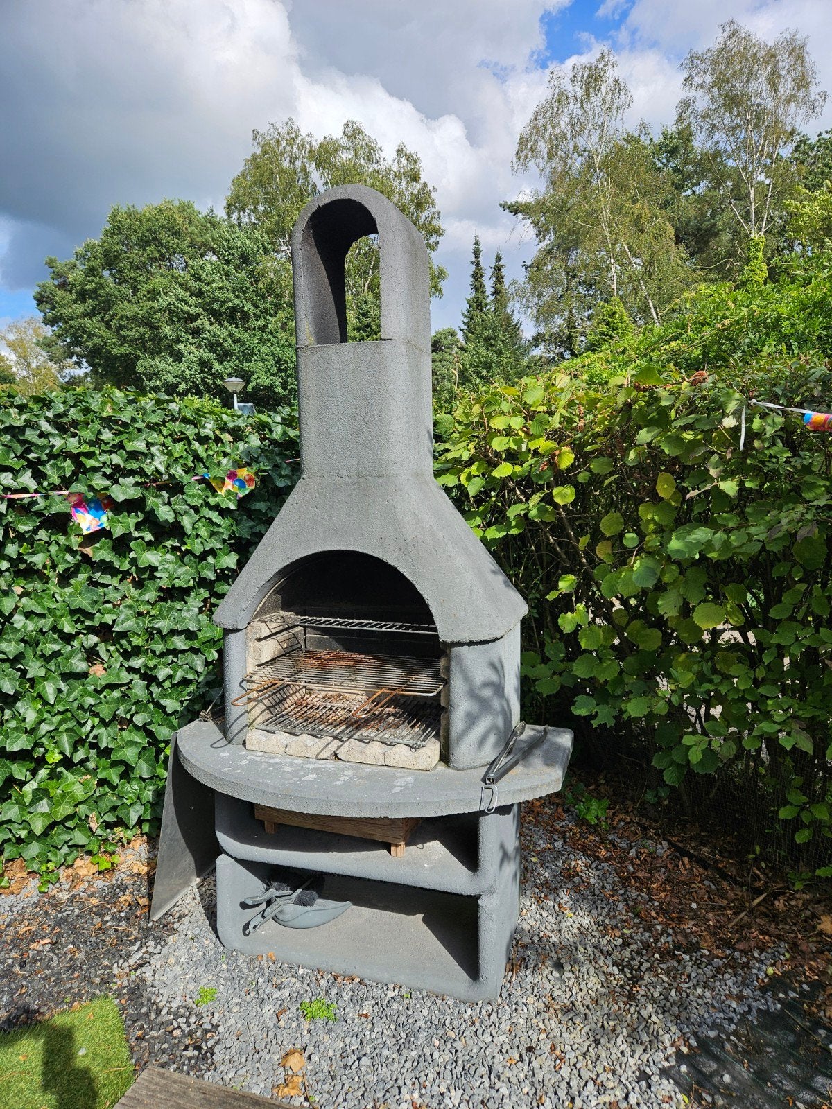 Betonnen buitenhaard/barbecue, Ophalen, Gebruikt, Onbekend