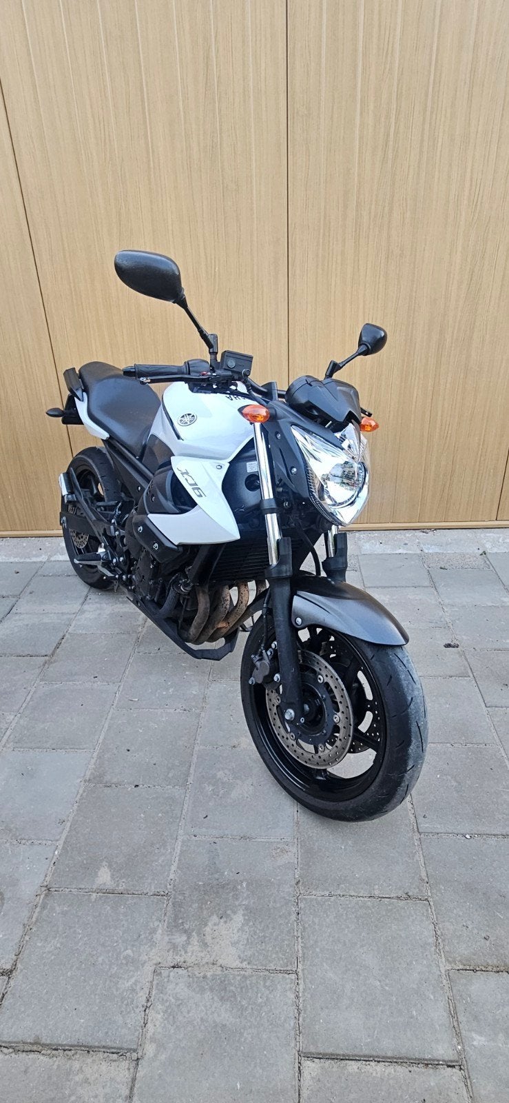Yamaha XJ6 Naked Bike A2 opknapper, Motoren, 4 cilinders, Minimaal motorrijbewijs A2, Handgeschakeld, 600 cc