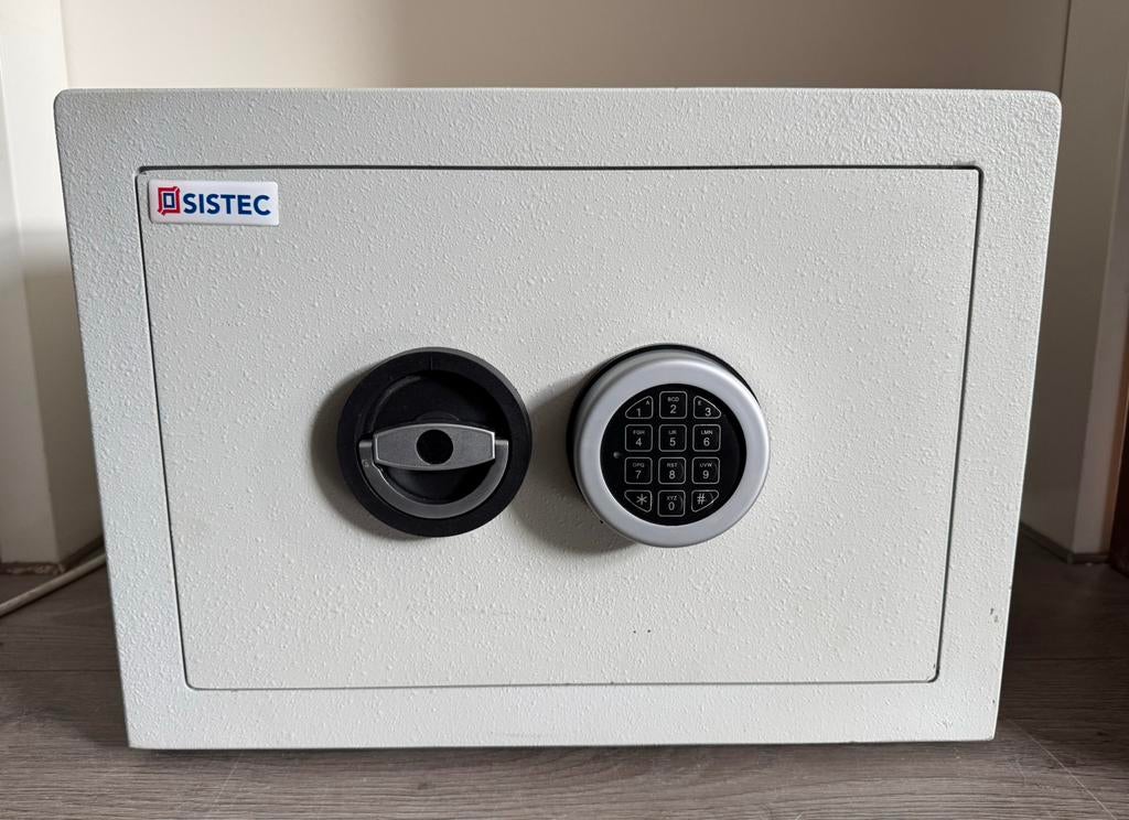 Zeer degelijke Sistec kluis branskast gecertificeerd (€ 827), Ophalen, Zo goed als nieuw