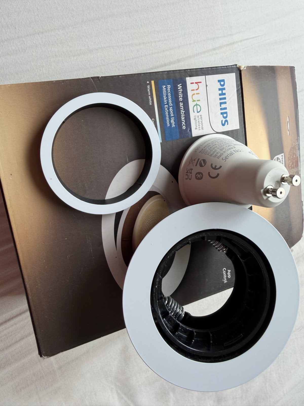 Philips Hue White Ambiance Inbouwspot Milliskin, Ophalen, Zo goed als nieuw, Plafondspot of Wandspot