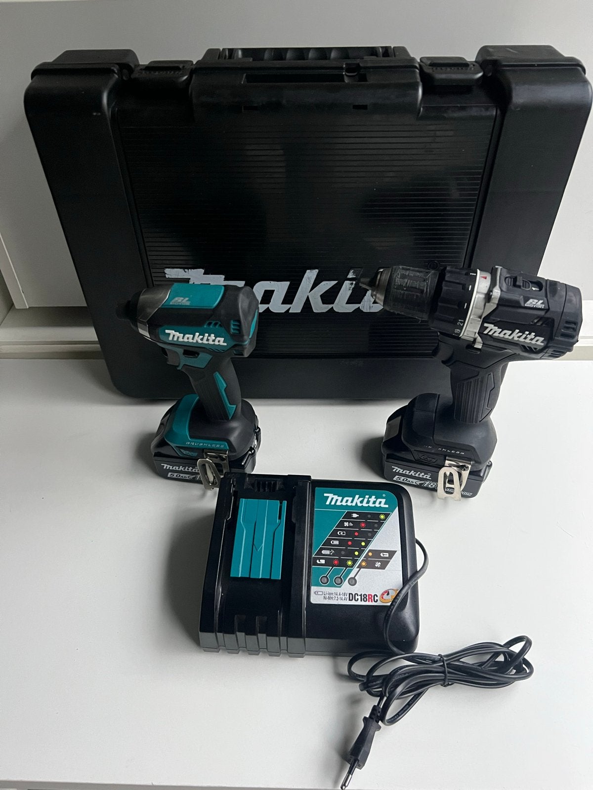 Makita Boor- en Schroefmachine Set met Accu's en Lader, Doe-het-zelf en Verbouw, 600 watt of meer, Variabele snelheid, Ophalen of Verzenden