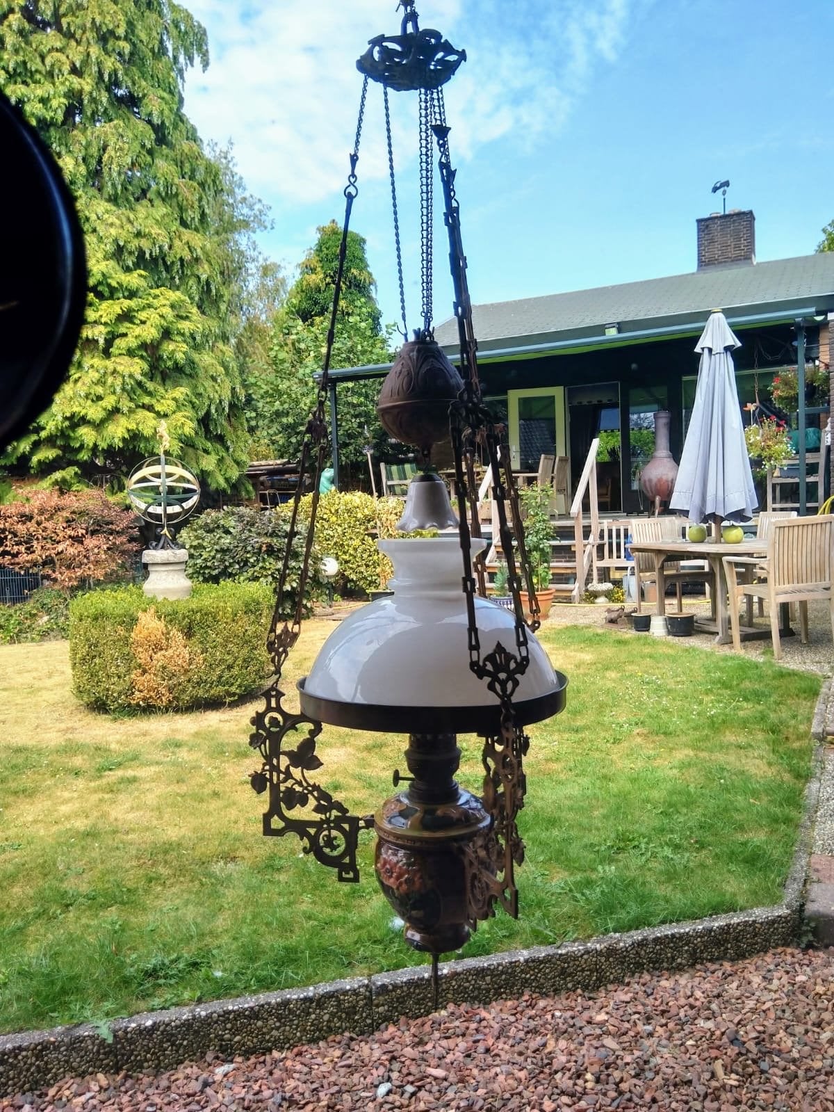 Antieke hanglamp met olielamp en porseleinen pot, Ophalen of Verzenden