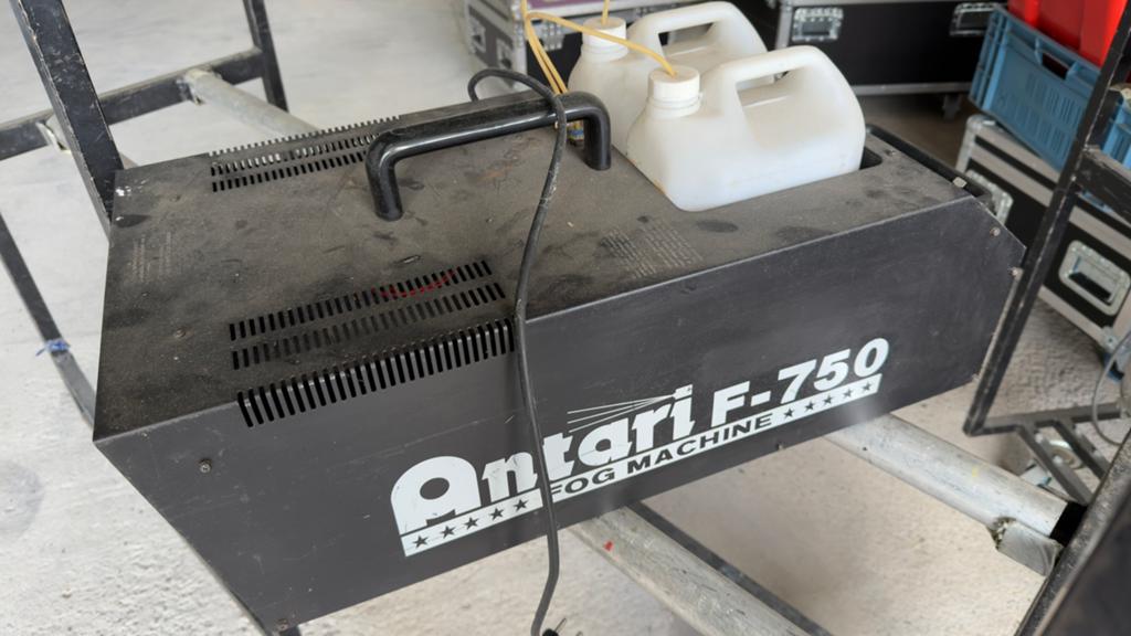 Rookmachine Antari F750, Ophalen, Gebruikt, Rookmachine