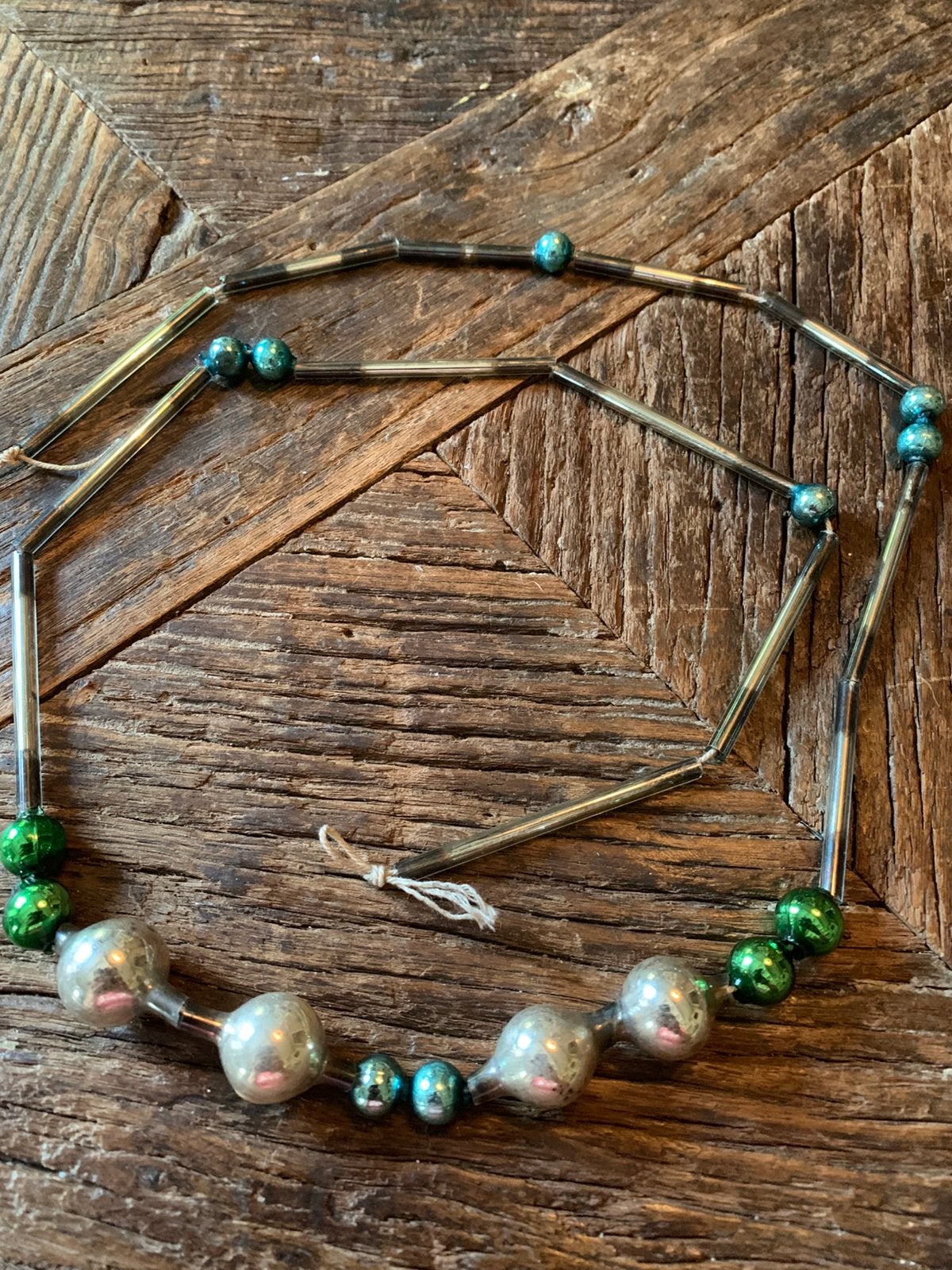 Kersquirlande kralenketting, T, Ophalen of Verzenden, Zo goed als nieuw, N