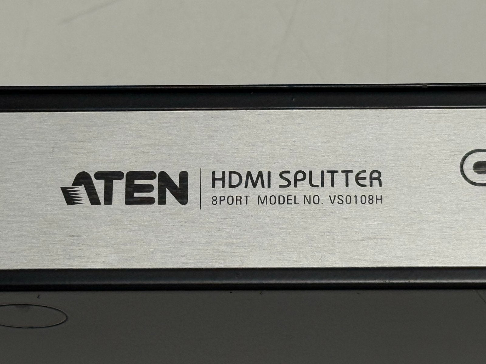 307957-1 ATEN VanCryst VS0108H 8-Poorts HDMI Splitter, Ophalen of Verzenden, Gebruikt, Minder dan 2 meter, Overige kabels