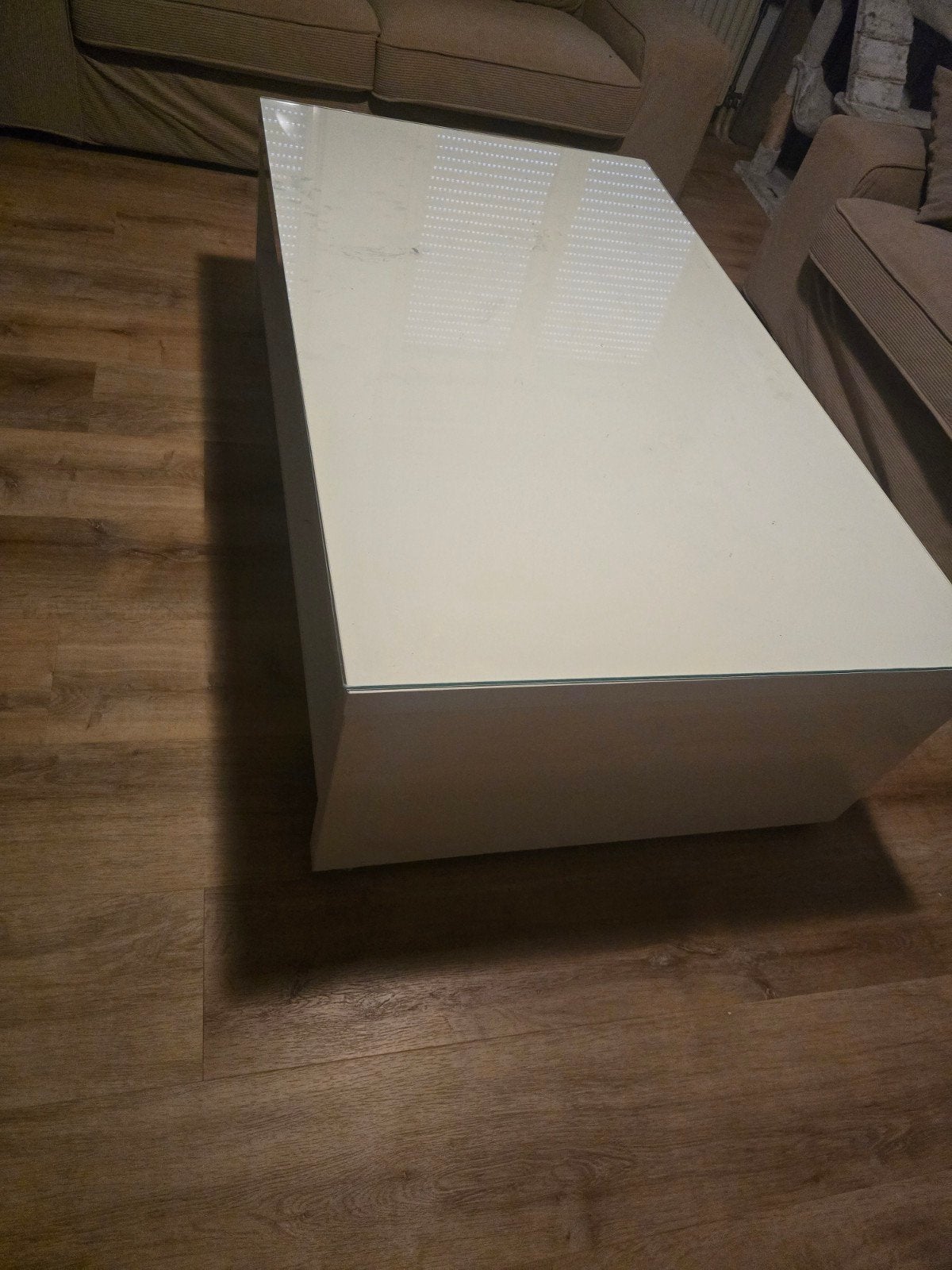 Hoogglans witte zware salontafel met glasplaat (opknapper!), Huis en Inrichting, Tafels | Salontafels, Gebruikt, 50 tot 100 cm
