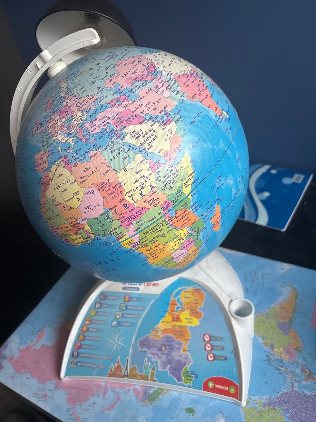 Interactieve Wereldbol voor Kinderen - Educatief en Verlicht, Kunststof, Draaibaar, Ophalen of Verzenden, Zo goed als nieuw
