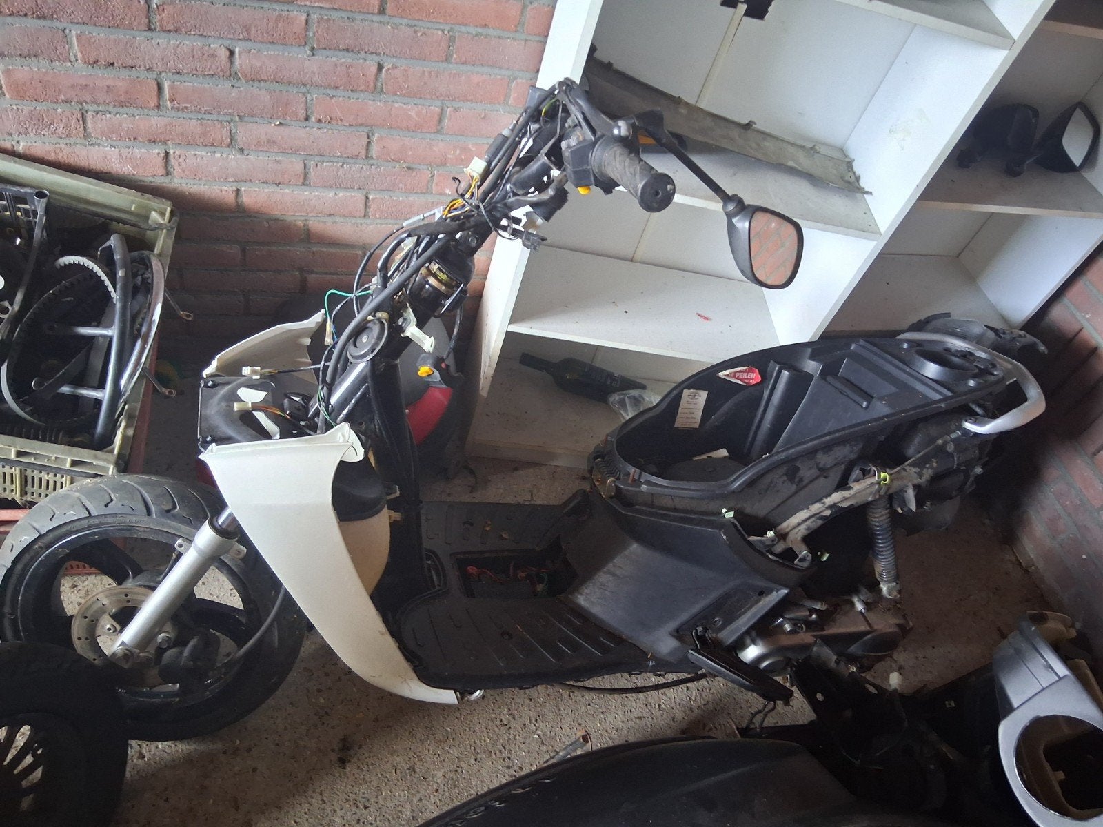 Peugeot kisbee onderdelen tekoop, Fietsen en Brommers, Scooters | Peugeot, Ophalen of Verzenden, Benzine, Overige modellen