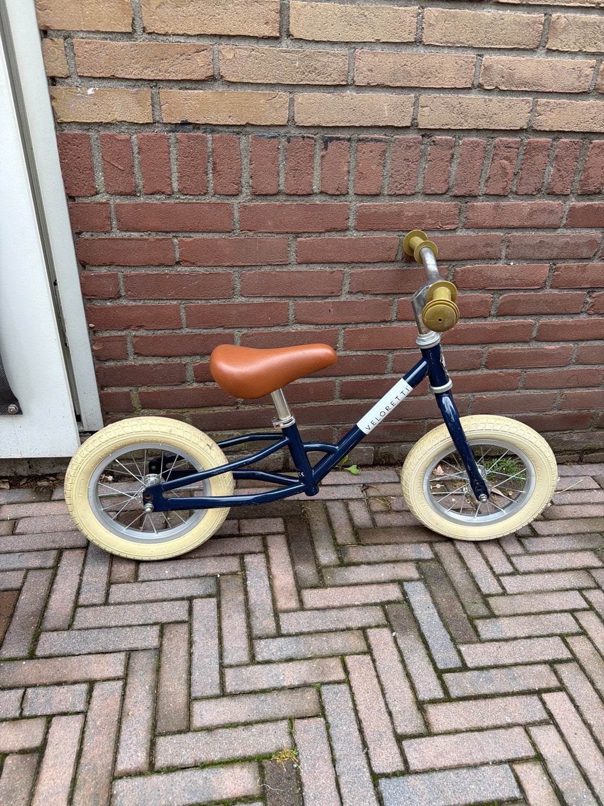 Veloretti loopfiets blauw - Zo goed als nieuw, Fietsen en Brommers, Fietsen | Kinderfietsjes, Ophalen, Zo goed als nieuw, Minder dan 16 inch