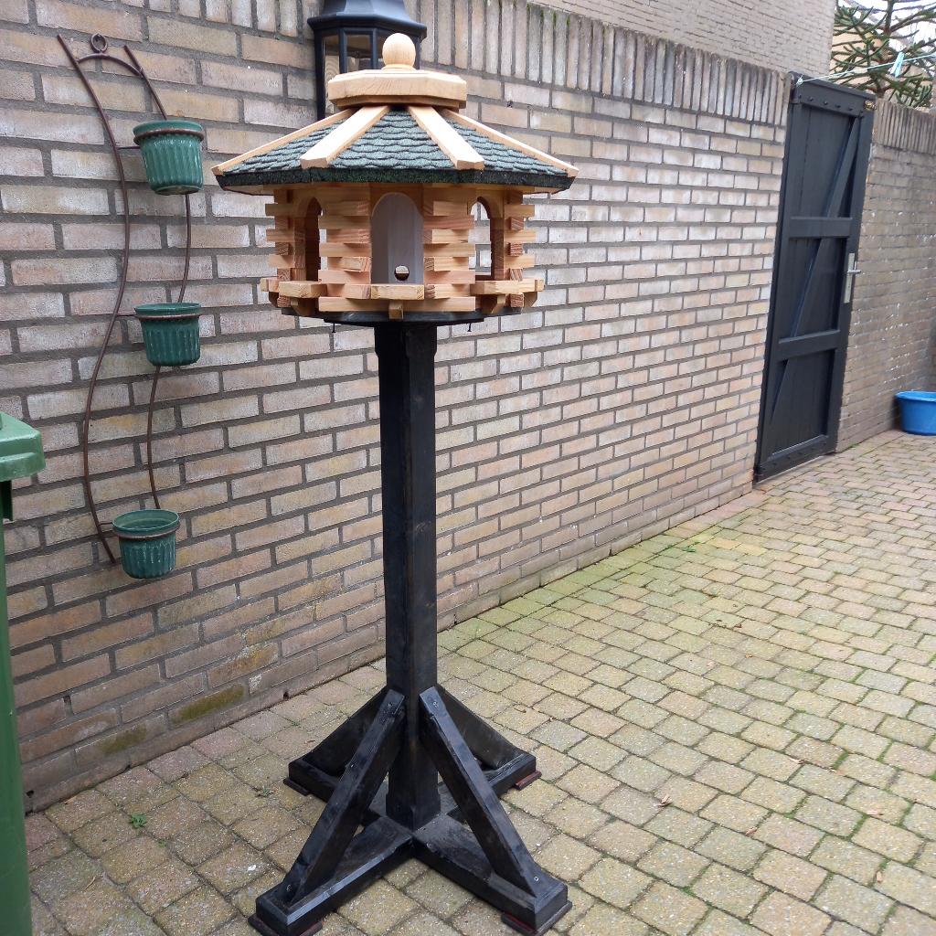 vogel voederhuis op standaard, Ophalen, Nieuw