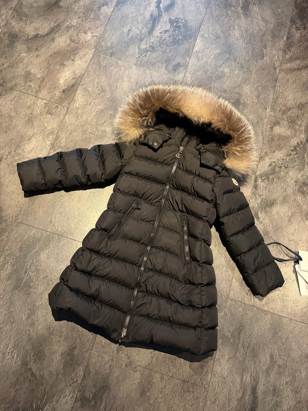 Moncler jas maat 6 jaar - Zeer nette staat, Ophalen of Verzenden, Zo goed als nieuw, Jongen of Meisje, Jas