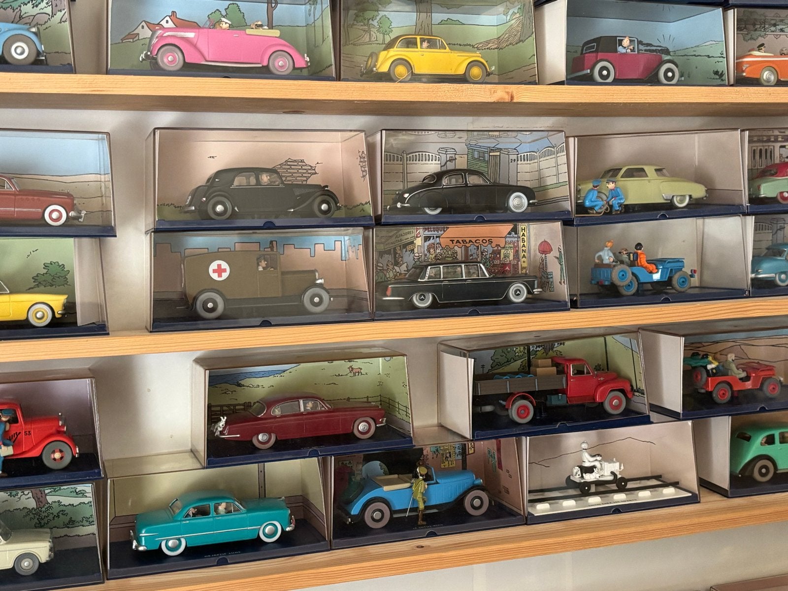 Kuifje modelauto's 63 stuks met Certificaat, Auto, 1:32 tot 1:50, Zo goed als nieuw, Ophalen
