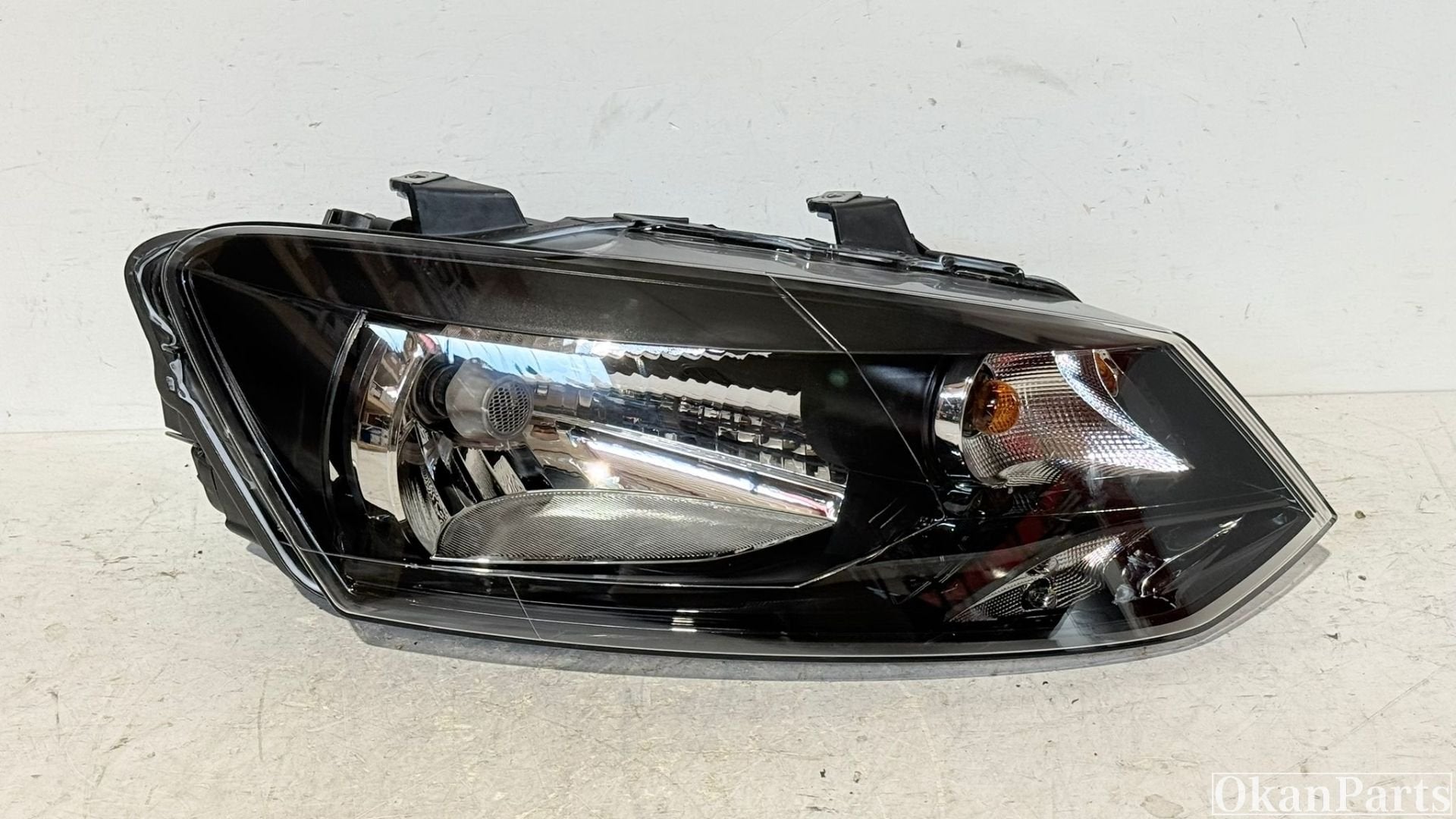 Volkswagen Polo 6R rechter koplamp rechts 6R1941016E