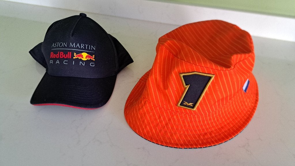 Grand Prix merchandise, Ophalen of Verzenden, Zo goed als nieuw, Pet