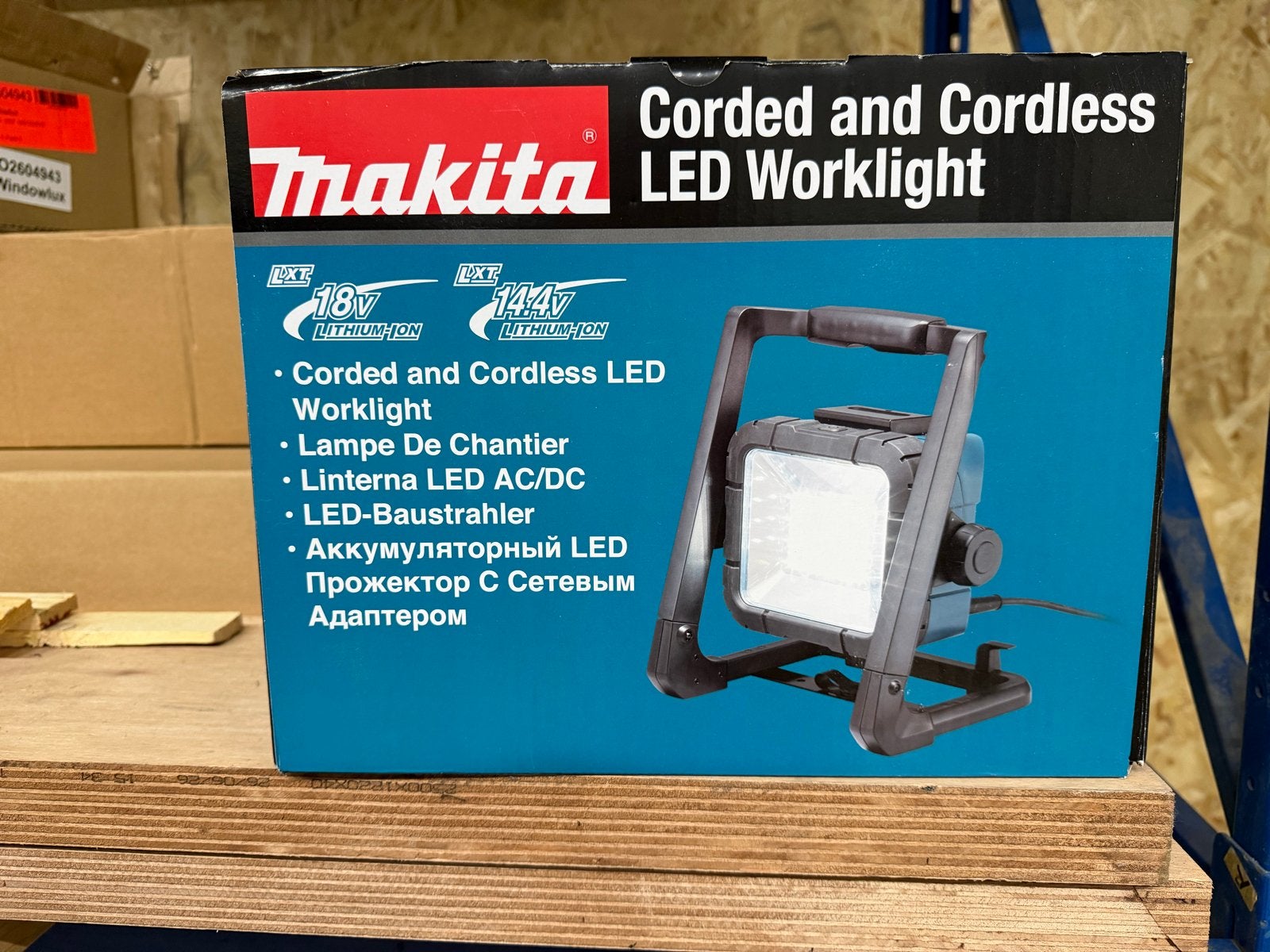 Makita DML805 LED Bouwlamp - Snoer en Accu, Ophalen of Verzenden, Nieuw, Minder dan 50 watt, Lamp