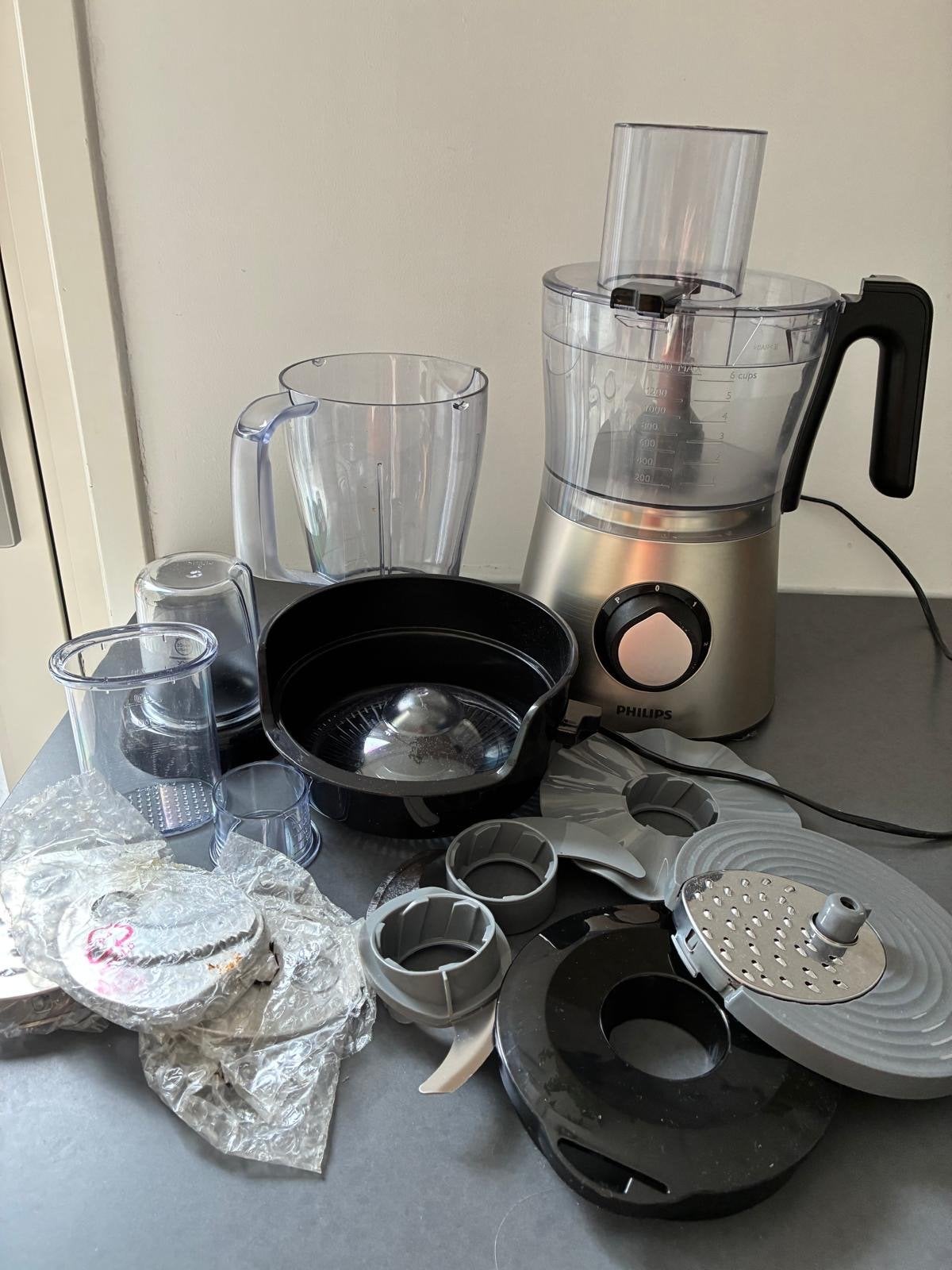 Philips HR7769 Keukenmachine met Blender en Accessoires, Witgoed en Apparatuur, Ophalen, Gebruikt, 2 snelheden, 2 tot 3 liter