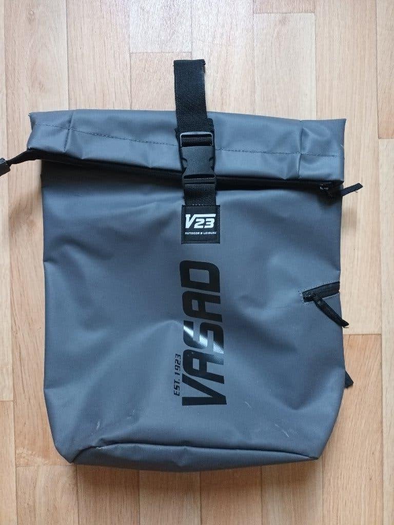 Grijze vasad rugzak rugtas rug tas V23 bisonyl all weather, Gebruikt, 25 tot 40 cm, Ophalen of Verzenden, Waterdicht