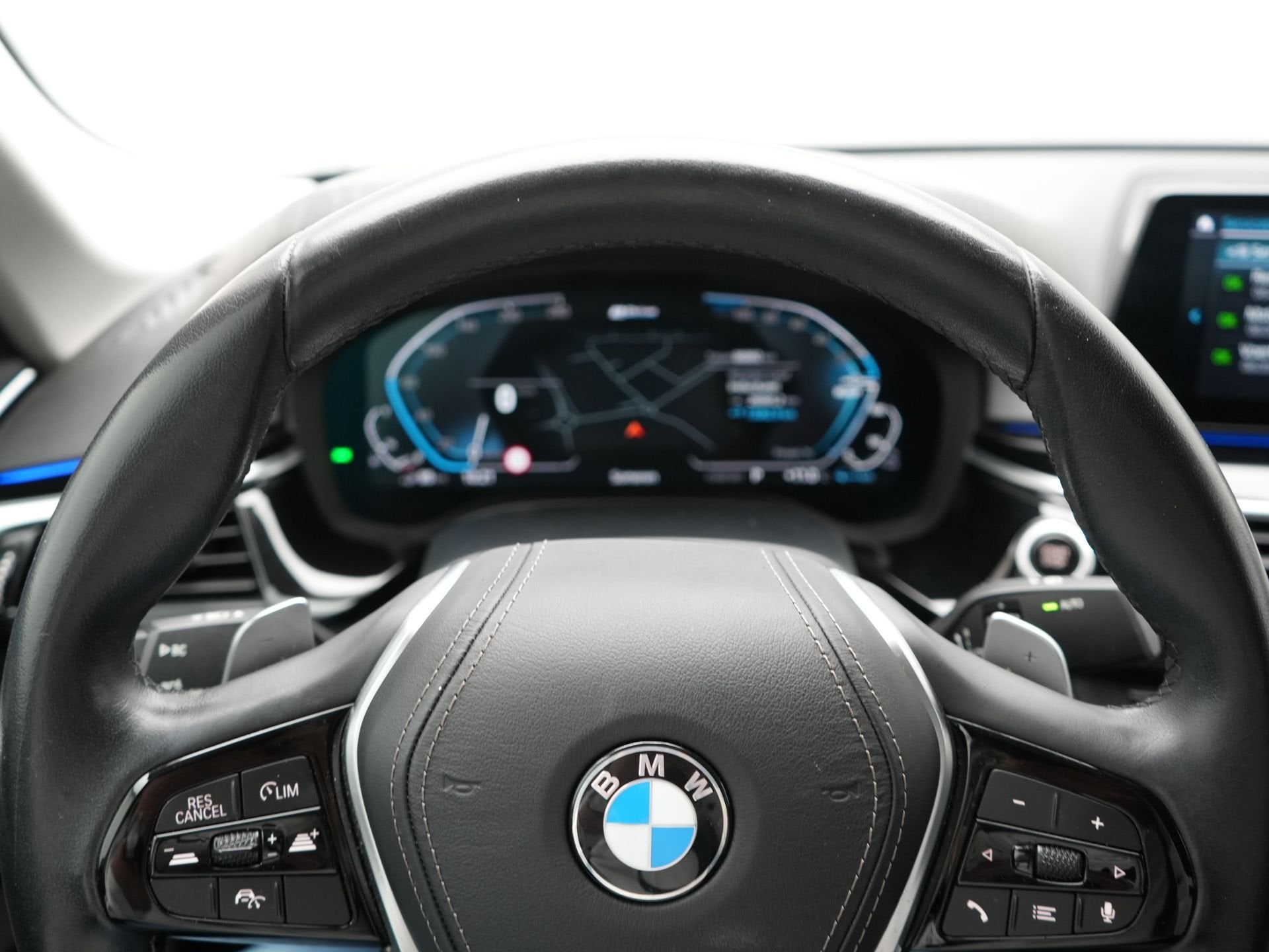 Foto 17 van BMW 5 Serie 530e iPerformance Sportline PHEV 252pk | Adaptiv