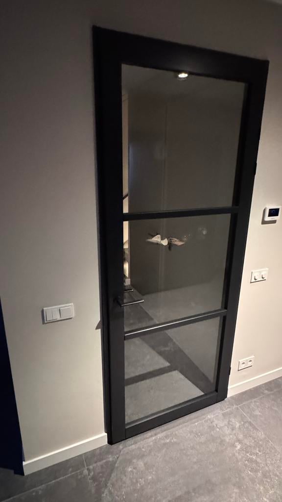 Berkvens Zwarte Houten Opdekdeur met 3 Glasvakken, Ophalen, Gebruikt, 80 tot 100 cm, 215 cm of meer