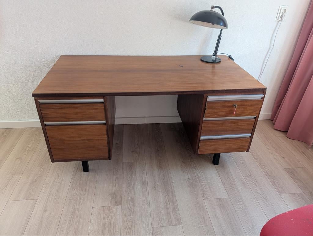 Vintage houten bureau met lades, Ophalen, Gebruikt, Hout, Overige merken