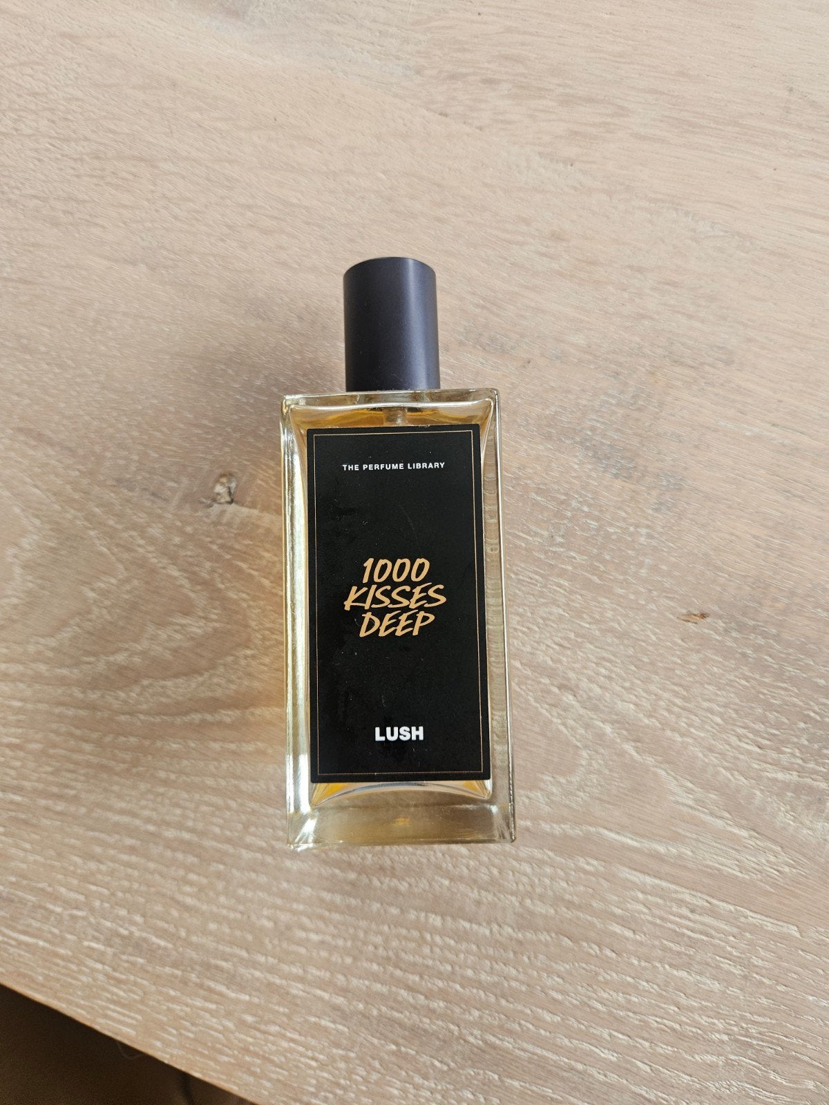Lush 1000 kisses deep parfum, Sieraden, Tassen en Uiterlijk, Uiterlijk | Parfum, Nieuw, Ophalen of Verzenden