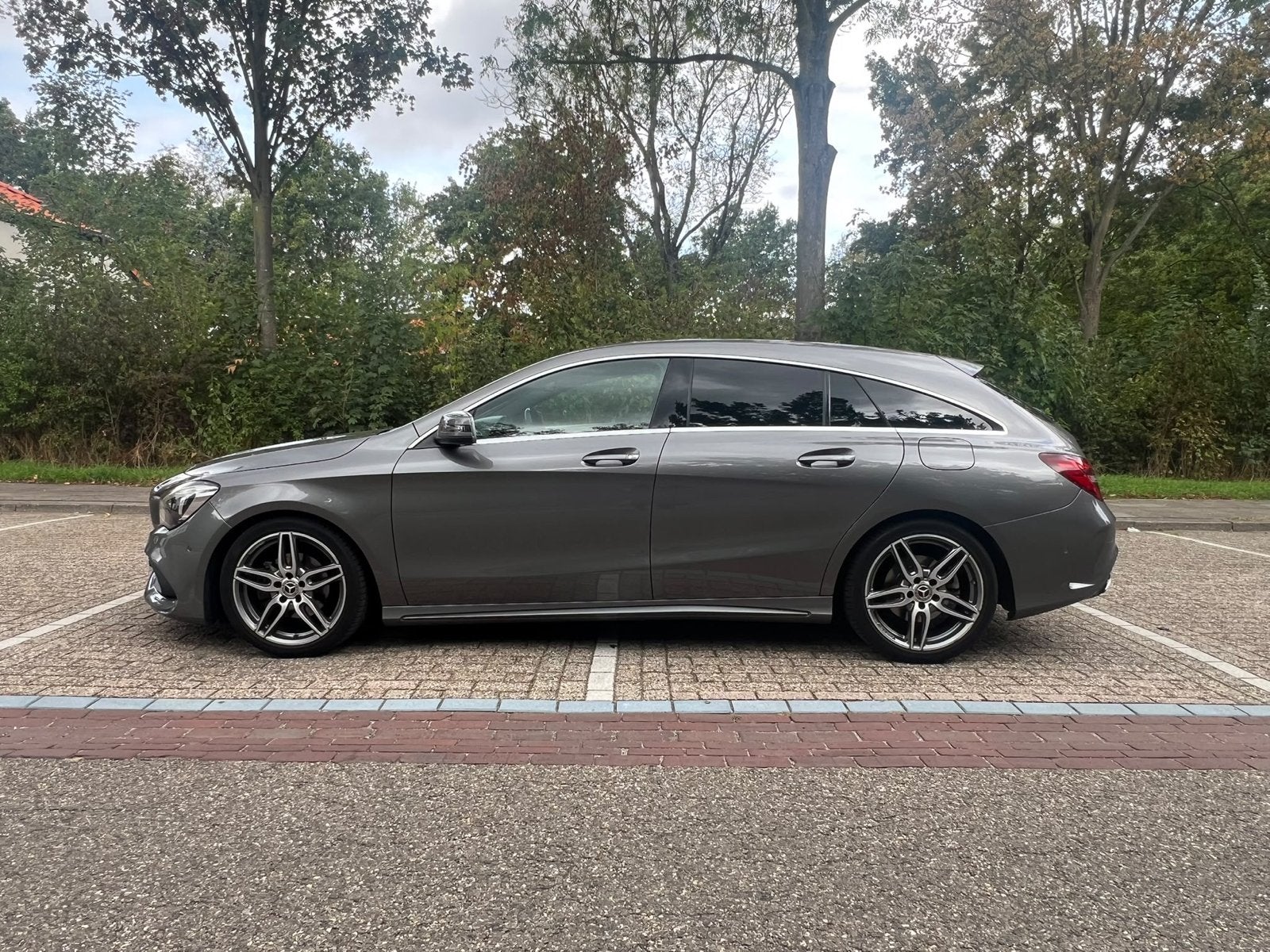 Mercedes-Benz CLA 180 122pk 7G-DCT 2019 Grijs, Auto's, CLA, 730 kg, 4 cilinders, 122 pk
