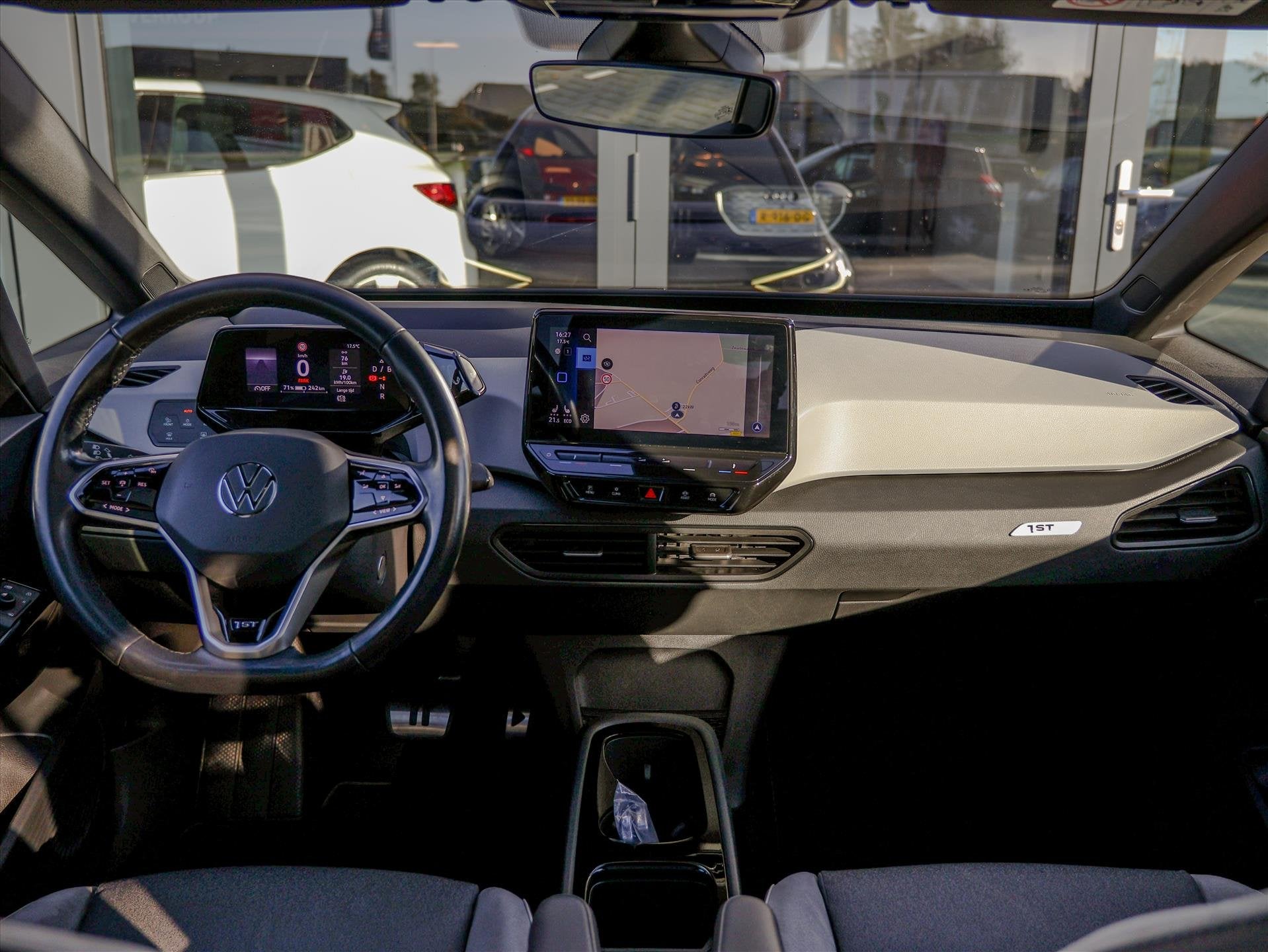 VOLKSWAGEN Id.3 58kWh 204pk 1ST Max | Trekh. | Pano | SOH: 9, Automaat, 1694 kg, Gebruikt, Zwart