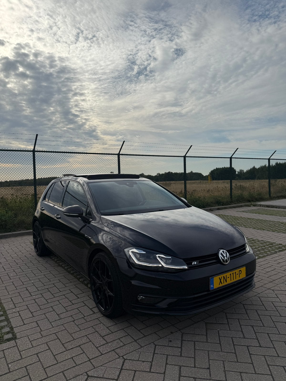 Volkwagen Golf 1.4 TSI 110KW 5D DSG 2017 Zwart FULL OPTION, Auto's, 4 cilinders, Zwart, 1202 kg, 1395 cc