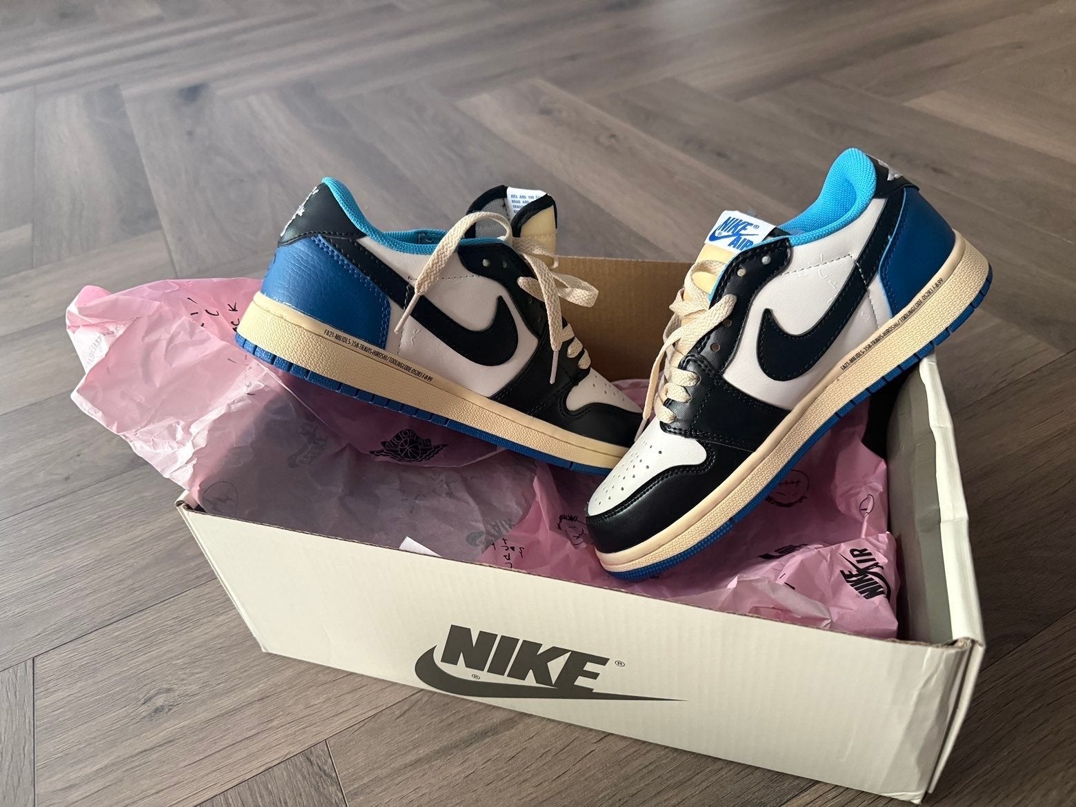 Nike Air Jordan 1 Low Travis Scott Fragment Military Blue, Ophalen of Verzenden, Nieuw, Blauw, Sneakers of Gympen