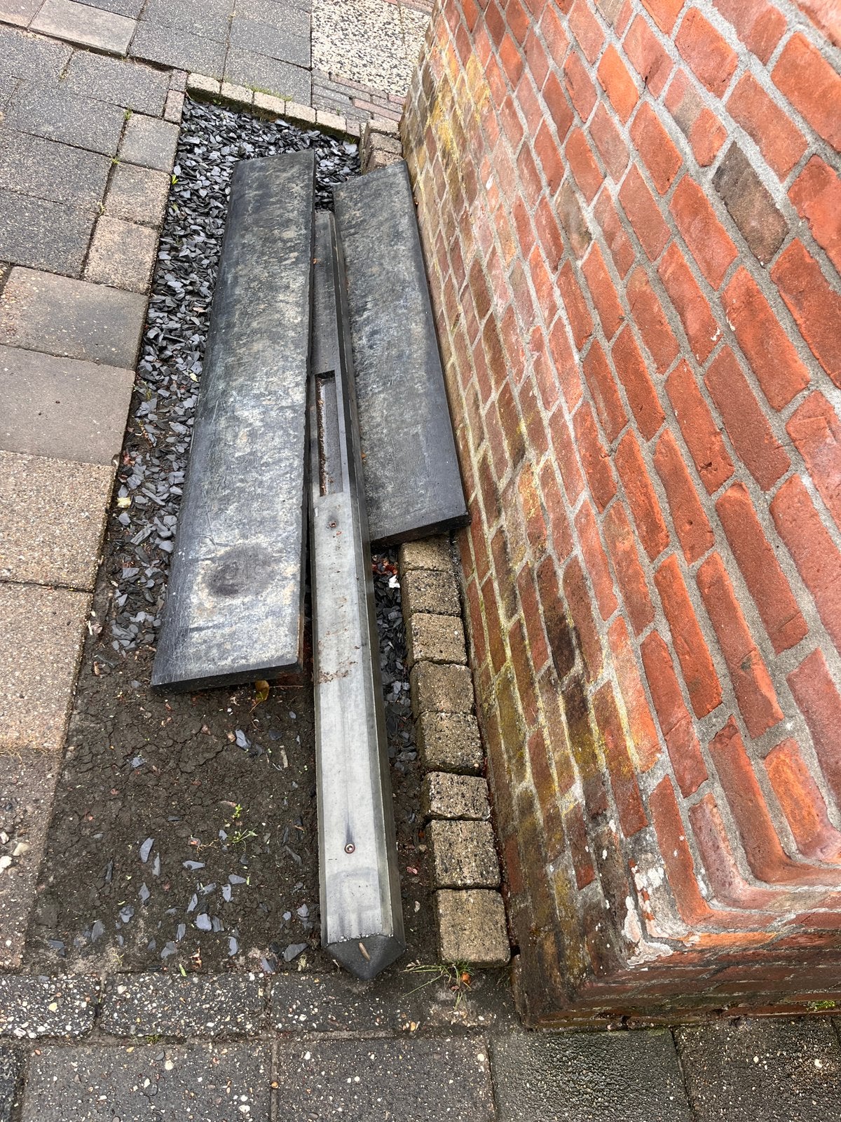 Betonnen schutting paal+ betonnen randen, Ophalen, Overige materialen, Minder dan 3 meter, Zo goed als nieuw