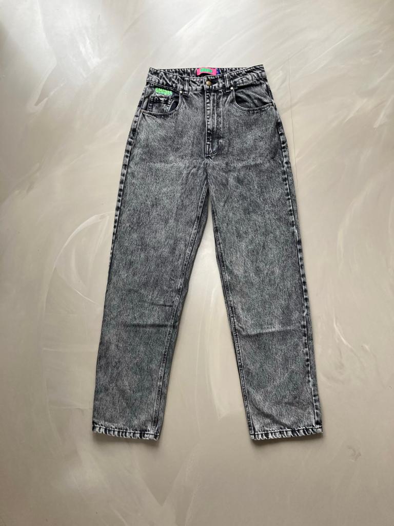 Empyre Skate Broek Maat 4 S/M Nieuw Baggy, Kleding | Dames, Spijkerbroeken en Jeans, Nieuw, Overige jeansmaten, Grijs, Ophalen of Verzenden