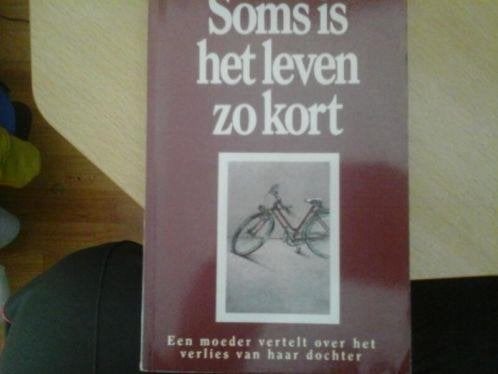 elizabeth hart - soms is het leven zo kort, Boeken, Ophalen of Verzenden, Zo goed als nieuw