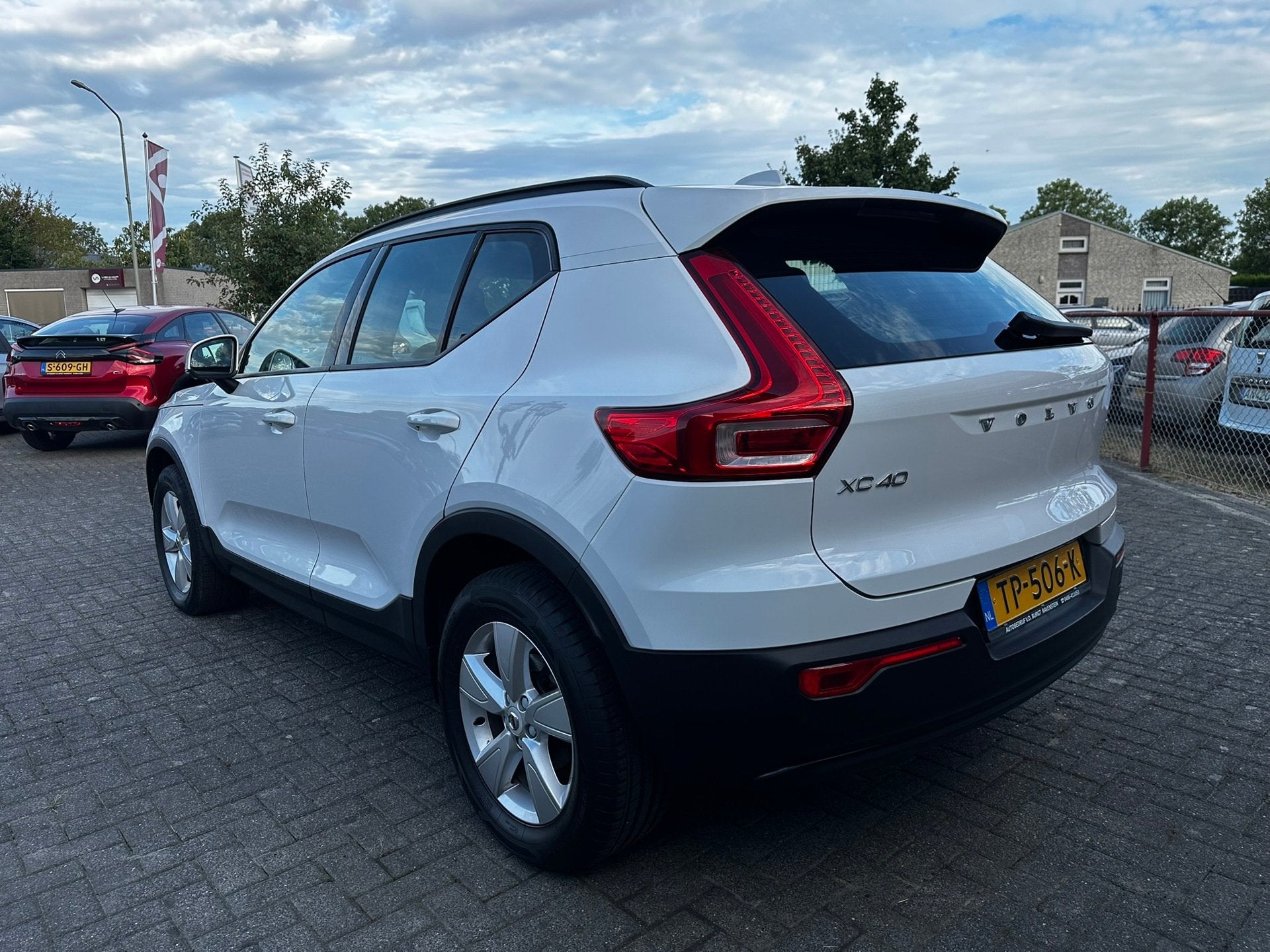 Volvo XC40 1.5 T3 | Apple Carplay | LED | Nette Auto, Voorwielaandrijving, Stof, Gebruikt, 156 pk