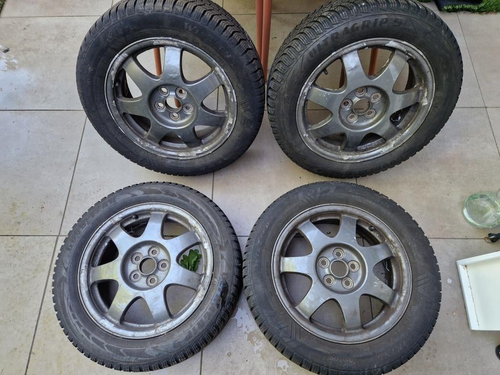 Winterbanden met velgen - 205/55 R16 - Toyota Prius, Ophalen, Gebruikt, 16 inch, Banden en Velgen