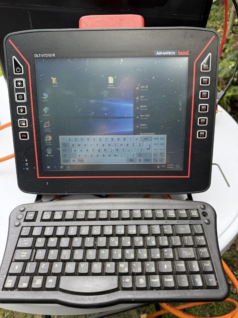 Advantech DLOG DLT-V72 serie rugged tablet PC, Gebruikt, Ophalen of Verzenden, Guaestus Trading, Postbus 123, 1000 AA Amsterdam