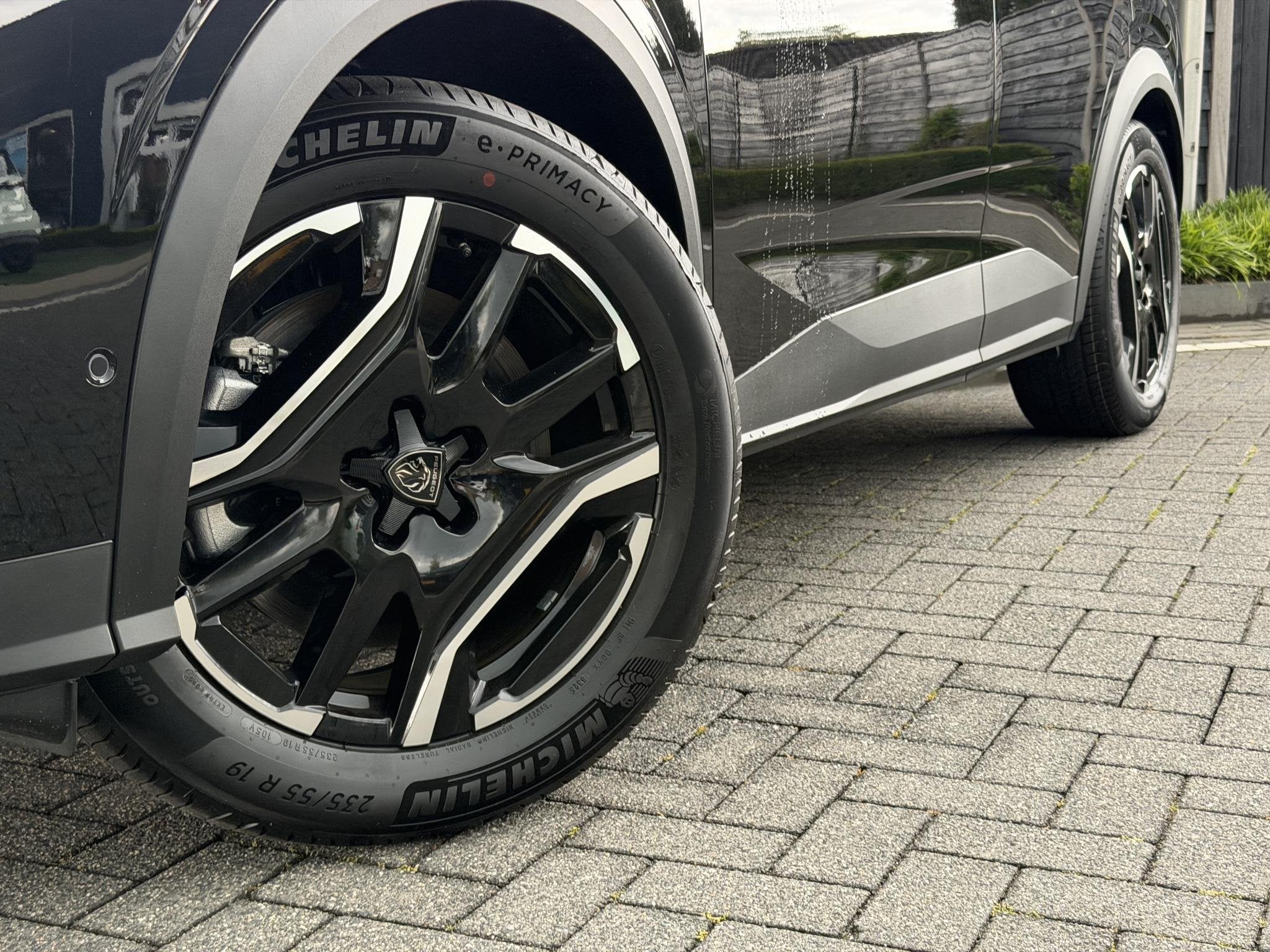 Peugeot 3008 GT 1.6 plug-in Hybrid 195PK e-DCS7 Automaat Nav, Auto's, 12 maanden, 4 cilinders, Leder en Stof, Zwart