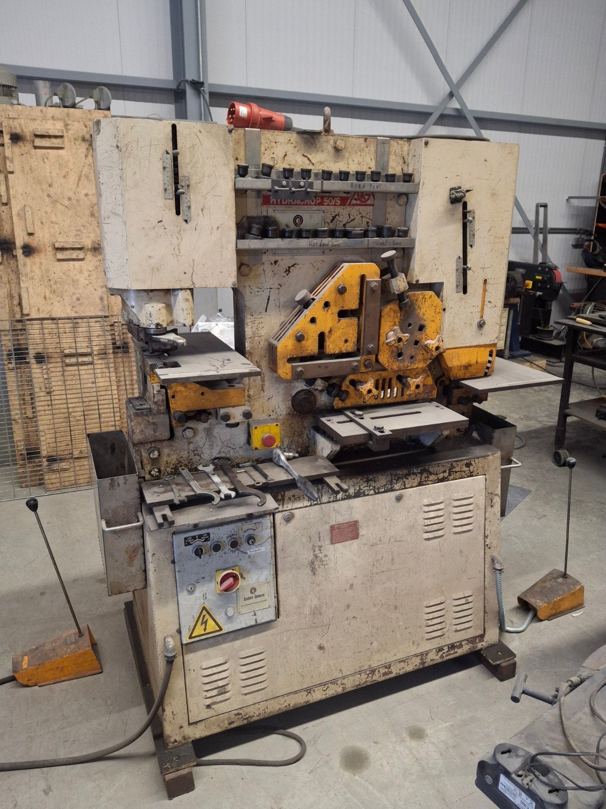 Hydracrop 50/5 Hydraulische Pons-, Knip- en Uithoekmachine, Ophalen