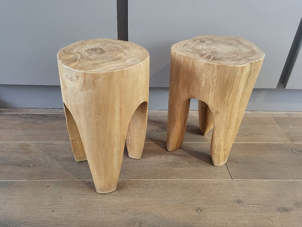 2 leuke massief eiken krukjes te koop, Ophalen, Minder dan 45 cm, Minder dan 55 cm, Gebruikt